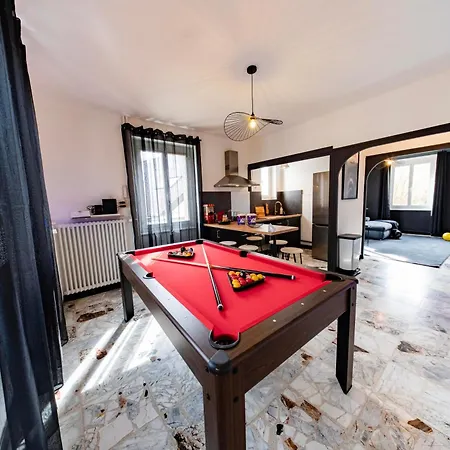 Le Salon Prive - Cinema, Billard, Parking & Billiard Apartament Belley
