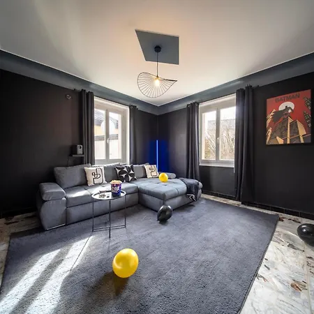 Apartament Le Salon Prive - Cinema, Billard, Parking & Billiard Belley